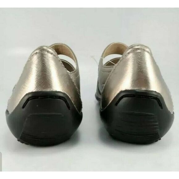 NWT Ros Hommerson Womens Chelsea Leather Mary Jane Flats Pewter Size 6.5 - Picture 3 of 6